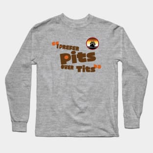 Pits over Tits - (Bears version) Long Sleeve T-Shirt